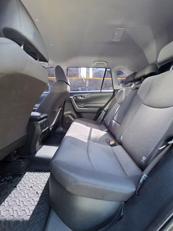 TOYOTA RAV4 HYBRID 2023 COLOR GRIS METALICO