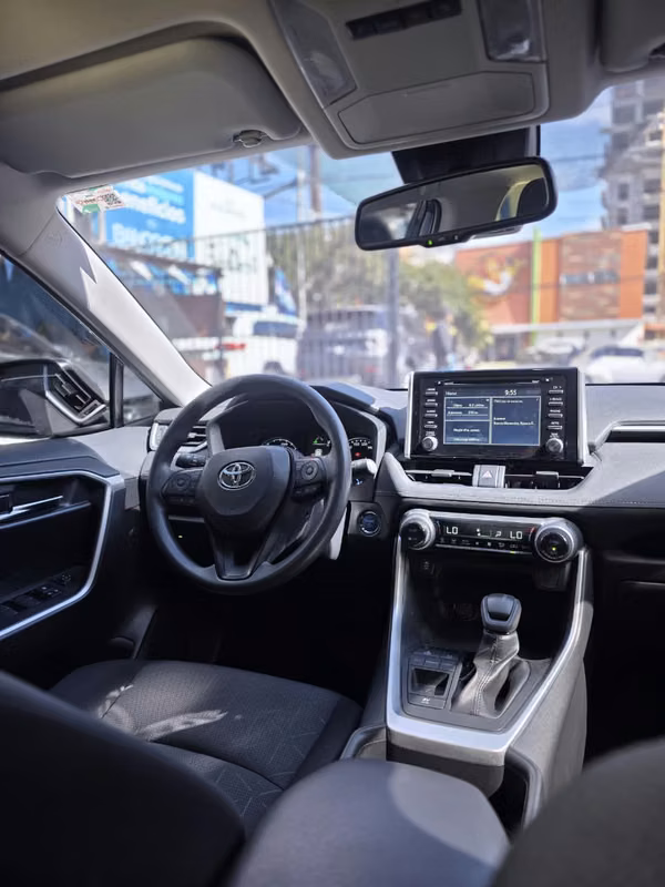 TOYOTA RAV4 HYBRID 2023 COLOR GRIS METALICO