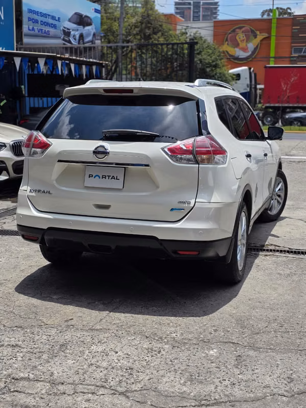 NISSAN X-TRAIL 4X4 2017 COLOR BLANCO
