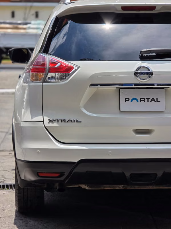 NISSAN X-TRAIL 4X4 2017 COLOR BLANCO
