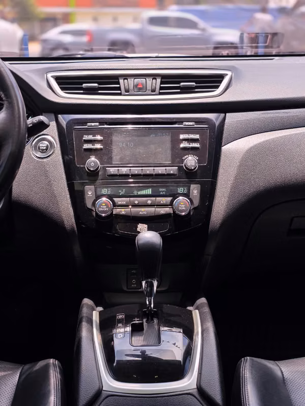 NISSAN X-TRAIL 4X4 2017 COLOR BLANCO