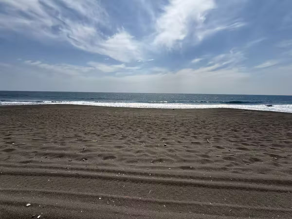Beachfront | Monterrico, LARGE lot for Real Estate development