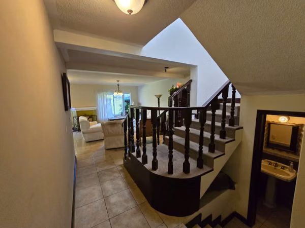 CASA EN VENTA EN LOMA VERDE - FRAIJANES