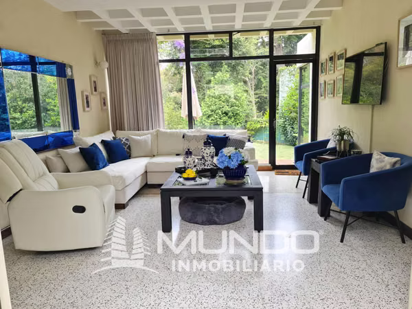 HOUSE FOR SALE IN ZONE 10
