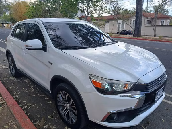 MITSUBISHI OUTLANDER SE SPORT  2016