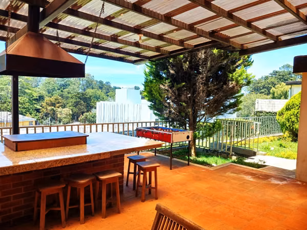 CASA EN VENTA EN LOMAS DE SAN RAFAEL - CES