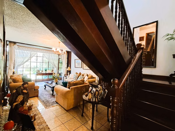Sell house in area 16 Colonia Lourdes 5 Rooms $545,000