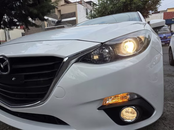 Mazda 3 Sport Hatchback 2015