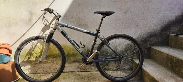 Bicicleta GIANT montaña 26