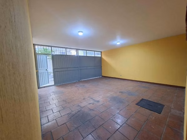 CASA EN RENTA EN PRADOS DE MONTE MARIA ZONA 12