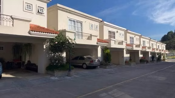 CASA EN VENTA CONDADO SAN NICOLÁS II ZONA 4 MIXCO