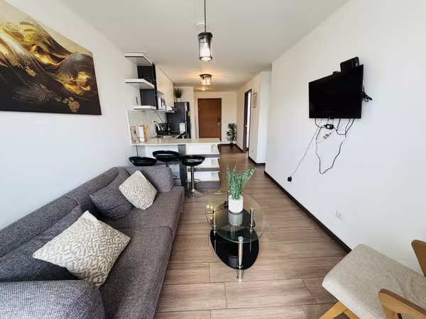 APARTAMENTO EN RENTA, EDIFICIO CONDADO 14 56 MTS2, 2 DORMITORIOS, ZONA 14