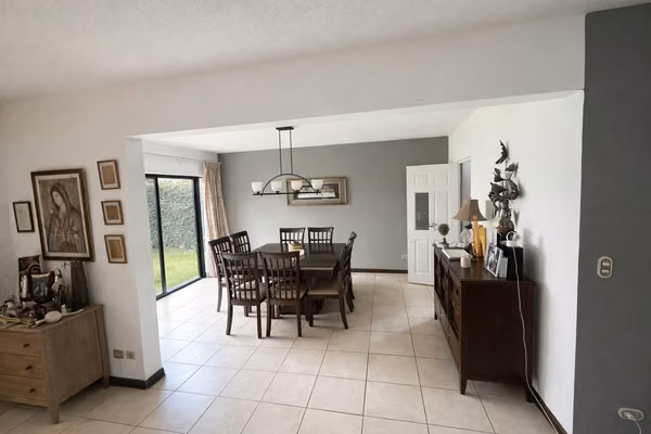 CASA EN VENTA EN ZONA 16 - PORTAL DE SAN ISIDRO