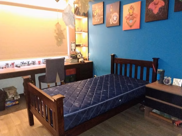 Cama imperial infantil con colchón