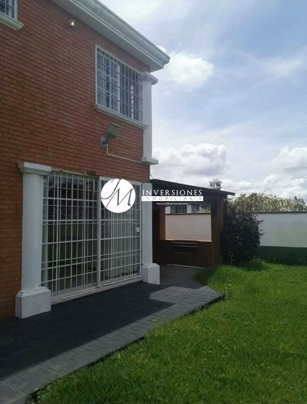 House in rent of 5 Bedrooms in area 16