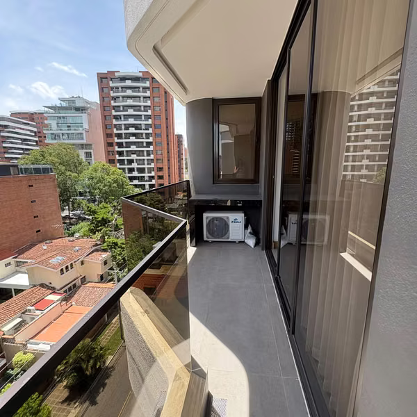 APARTMENT FOR SALE IN ZONE 14 WITH BALCONY - TORRE VERTIC