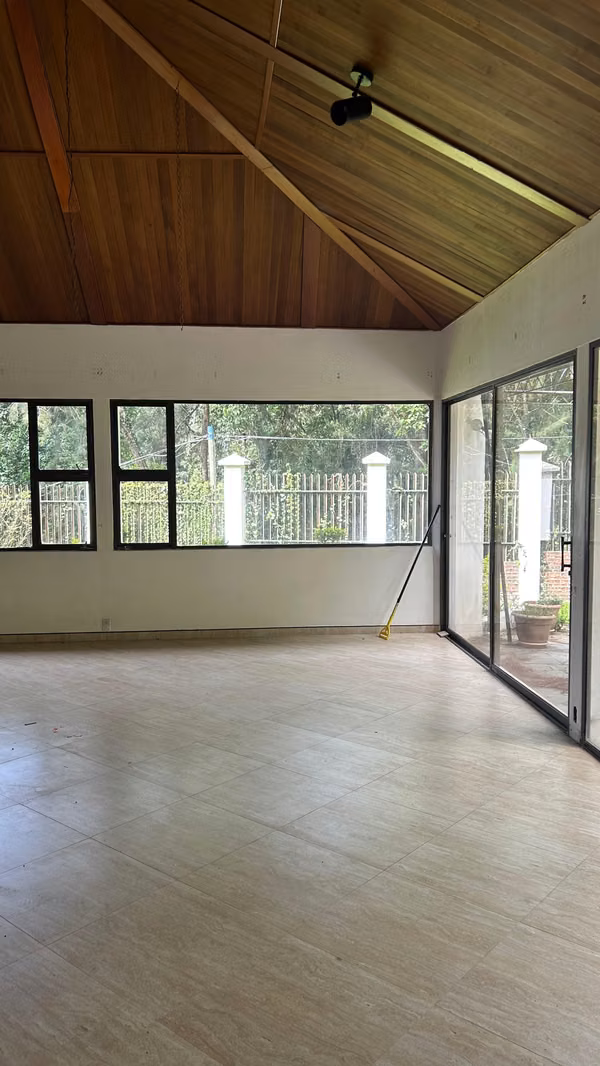 SALE HOUSE IN CASTLE WORK
