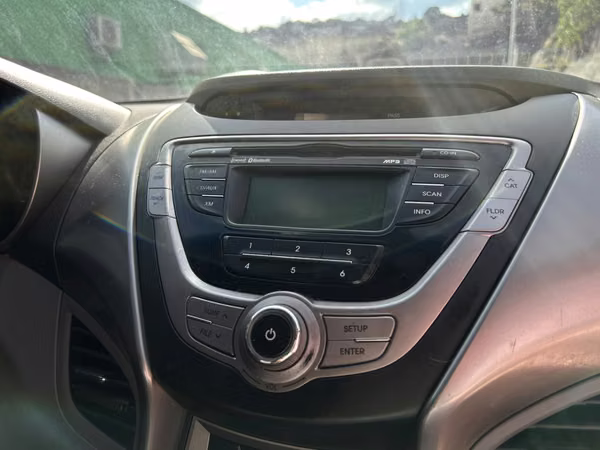 HYUNDAI ELANTRA GLS 2013 Financiamiento privado