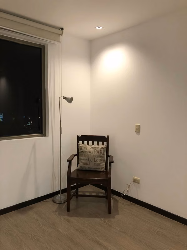 Alquilo apartamento en zona 10 nivel 9