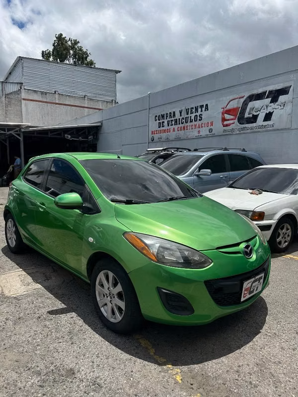 Mazda 2 Touring 2014 Mecánico importado