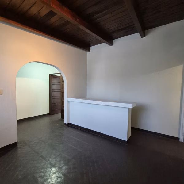 Casa en renta para oficinas zona 15 Vista Hermosa 1