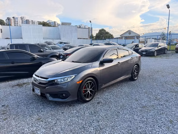 Honda Civic 2018 automático recién ingreso