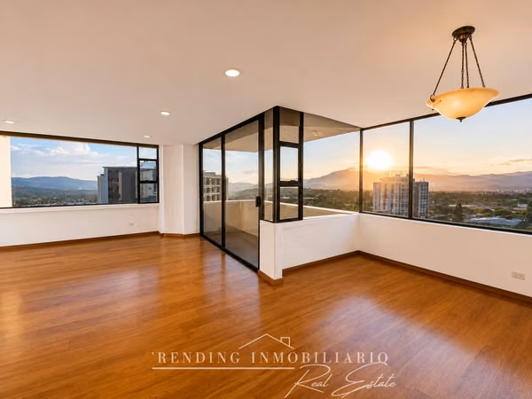 Apartamento en venta zona 13 edificio Villa Vistana de 2 habitaciones + 2 parqueos