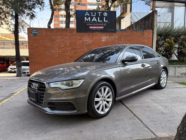 Audi A6 2.0T de agencia con 71,000 Kms