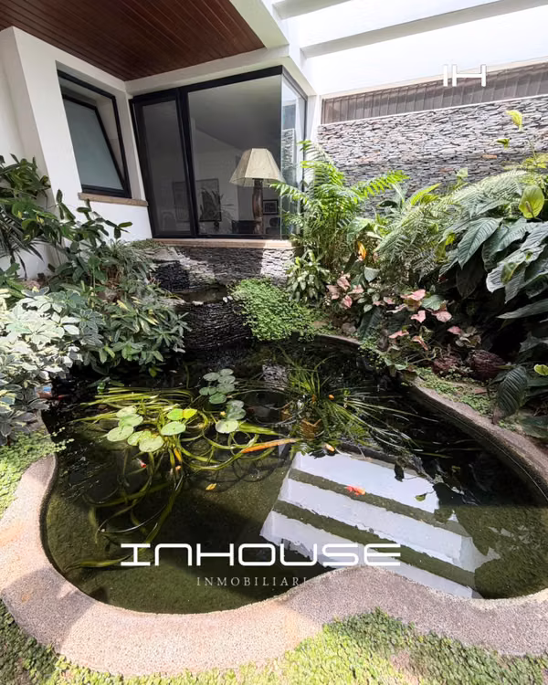 CASA EN VENTA EN ZONA 15 VH1 CON PISCINA