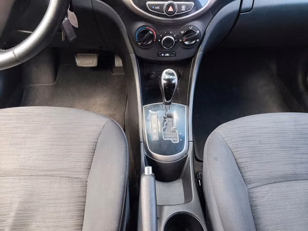 Hyundai Accent Gls  Modelo 2018  de agencia