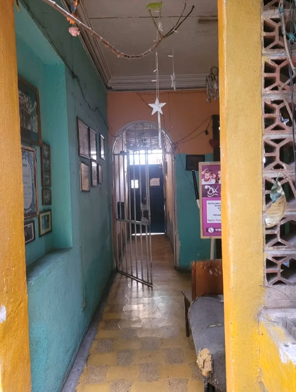 AMPLIA PROPIEDAD EN VENTA EN ZONA 1 UBICACION PRIVILEGIADA
