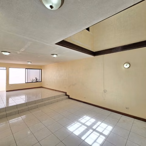 Casa en Venta Lomas de San Jacinto Zona 10 de Mixco