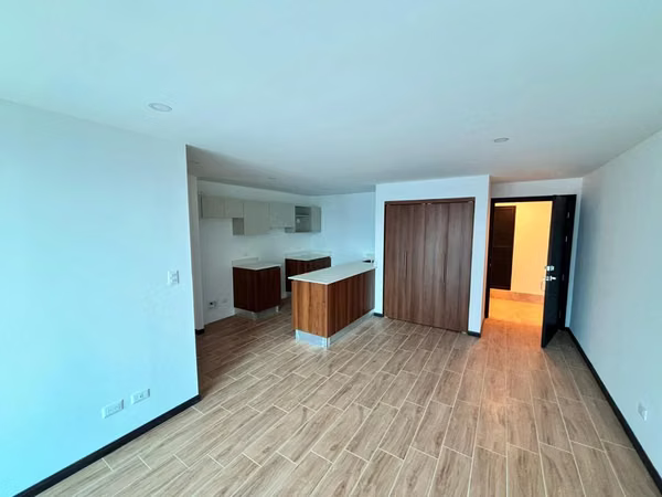 RENTO APARTAMENTO EN ESSENZA ZONA 13