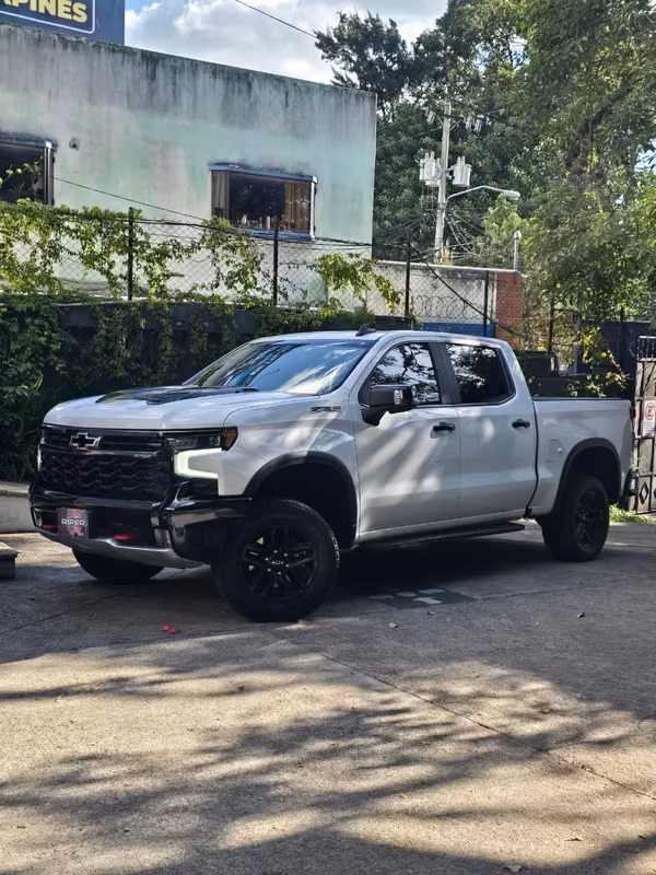 CHEVROLET SILVERADO ZR2 6.2 AUTOMÁTICO 4X4 GASOLINA V8 2022 AGENCIA