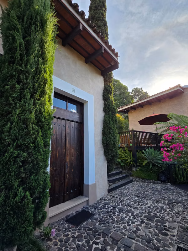 CASA EN VENTA,A NTIGUA GUATEMALA CONDOMINIO VILLA OROTAVA