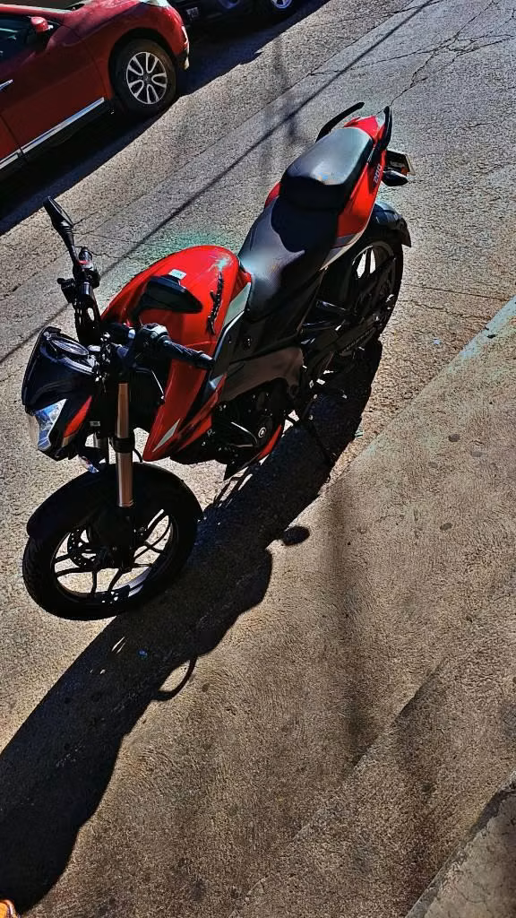 Pulsar ns 200