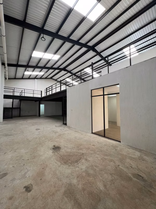 Warehouse with Offices for Rent or Sale Near La Aurora Airport, Zone 13