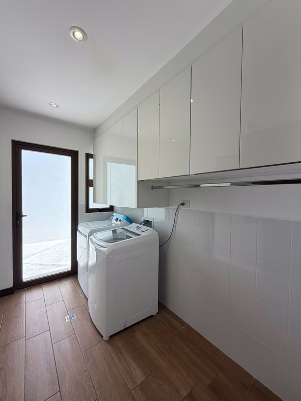 casa en Alquiler en Lomas de San Isidro zona 16