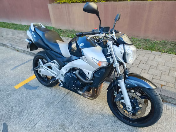 Suzuki GSR 600 2008