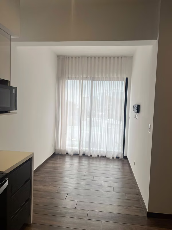 Alquilo lindo Apartamento zona 10 $850