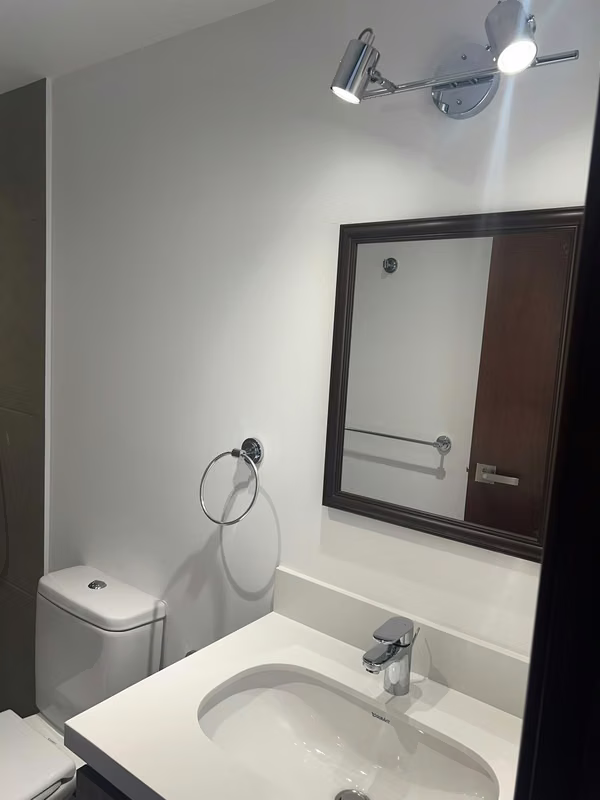 Alquilo lindo Apartamento zona 10 $850