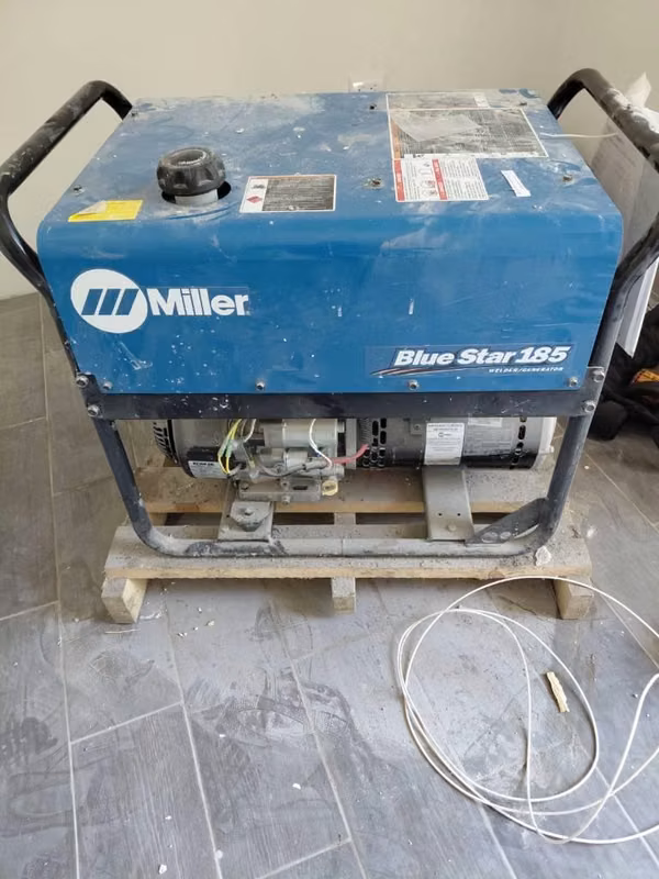 Miller Blue Star 185, a professional equipment that combines DC and electric generator