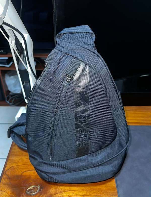 Sling Bag - Brand: VICTORINOX - Original - New - Color: Black