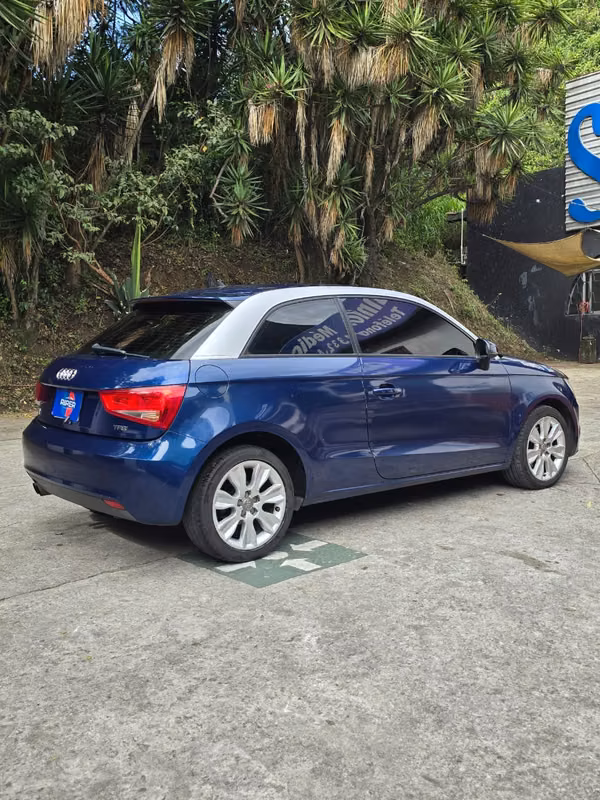 AUDI A1 1.4 AUTOMÁTICO TFSI 4 CIL. 2013 AGENCIA