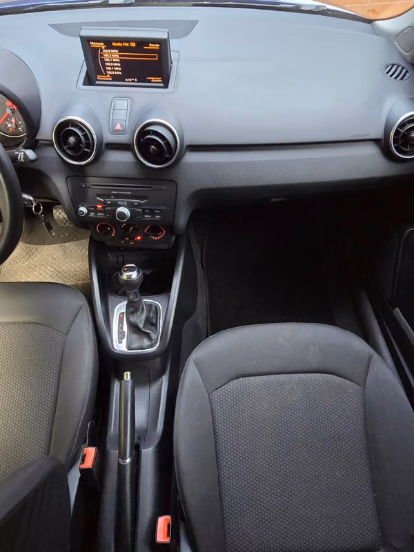 AUDI A1 1.4 AUTOMÁTICO TFSI 4 CIL. 2013 AGENCIA