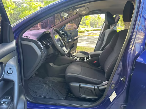 Nissan Qashqai año 2020 de agencia