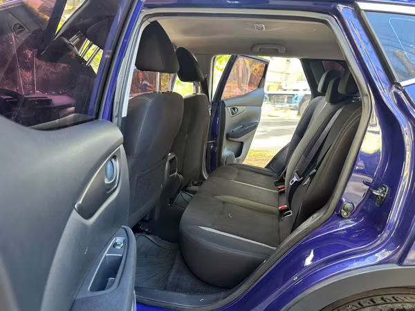 Nissan Qashqai año 2020 de agencia