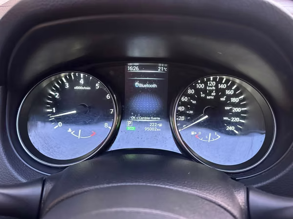 Nissan Qashqai año 2020 de agencia