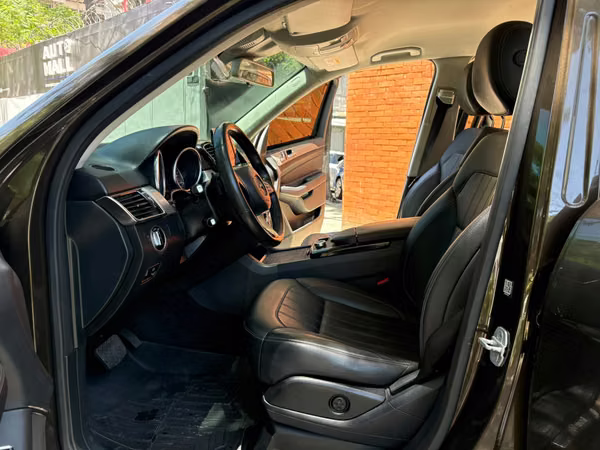 Mercedes Benz GLE 250D año 2017 de agencia
