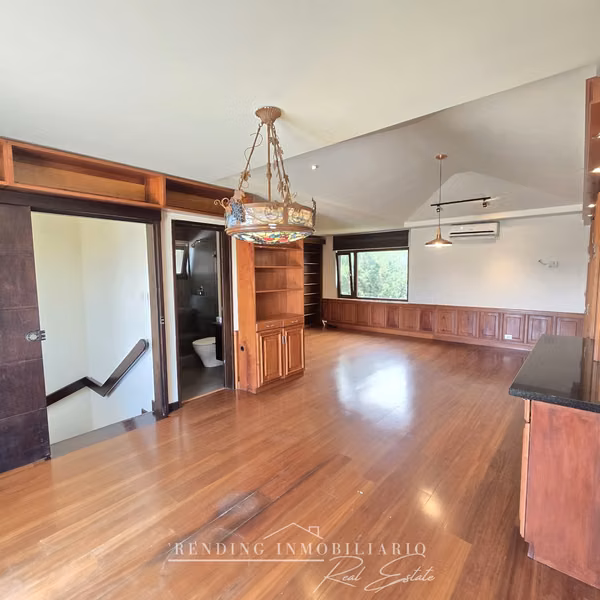 House for rent in Zone 10, La Joya Condominium, with 4 bedrooms + 2 studies